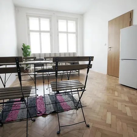 Apartment Comfortable Vlkova Prague